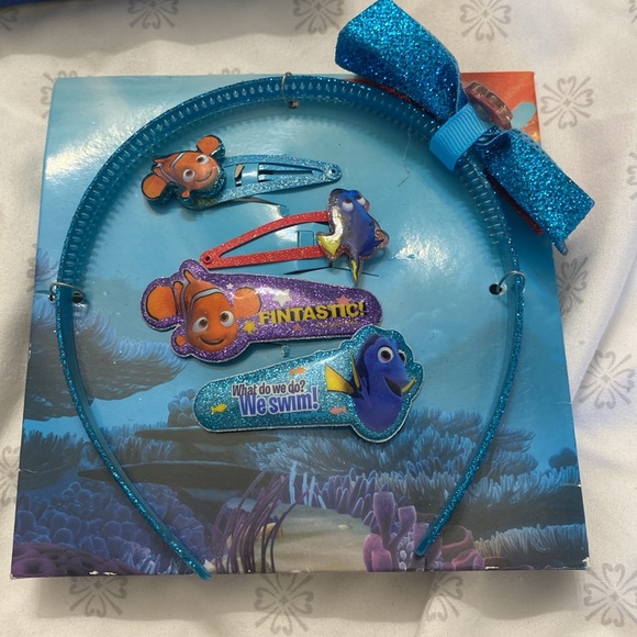 NWT Disney Finding Dory Bundle - Picture 5 of 8